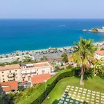 Nettuno Palace Belvedere Marittimo