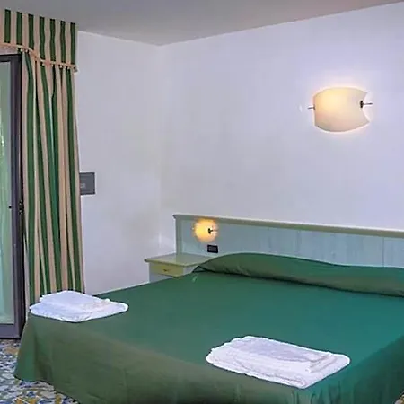 Nettuno Palace 4*