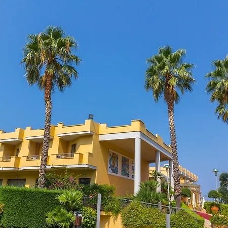 ホテル Nettuno Palace ベルヴェデーレ・マリッティモ