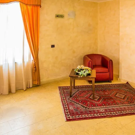 Nettuno Palace بلفيديري ماريتّيمو